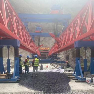 特种设备操作证要求与起重机出租指南 从吨位划分到合规租赁