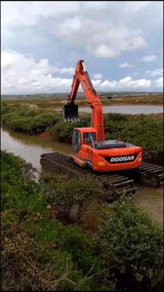 水上挖掘机包月出租费用解析与特种设备租赁指南