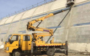 高空作业的得力助手 曲臂式高空作业车租赁指南